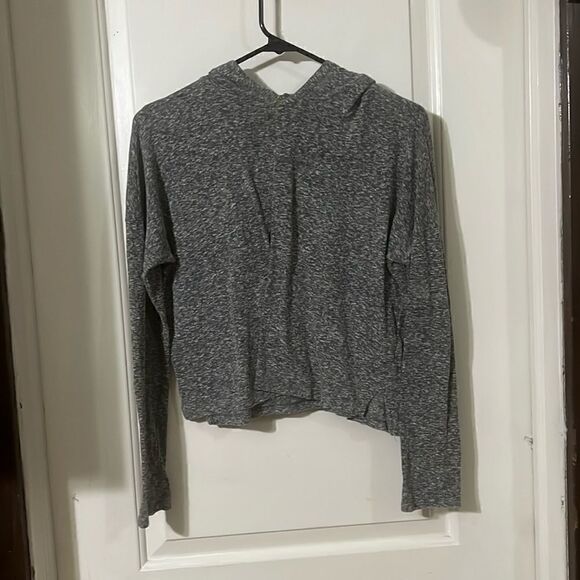 Grey cropped hooded long sleeve - Picture 1 of 3